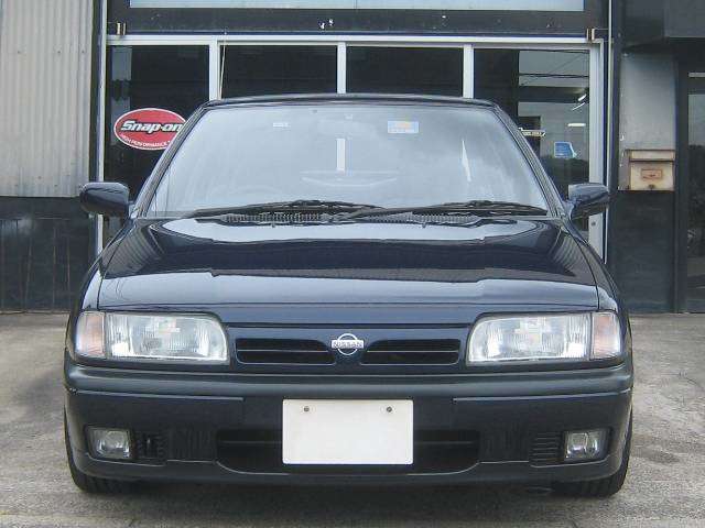 1992 Nissan Primera – thumbnail 2