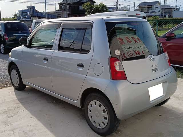 2010 Daihatsu Esse – thumbnail 4