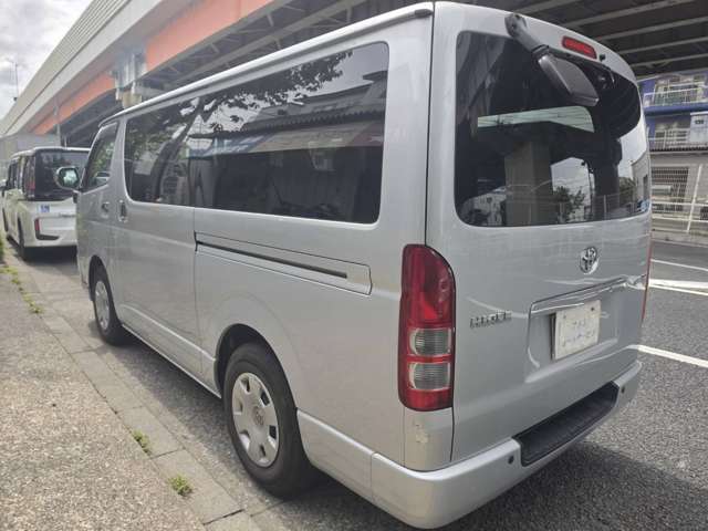 2008 Toyota Hiace – thumbnail 4