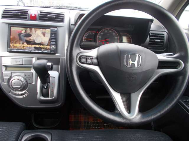2009 Honda Zest – thumbnail 2