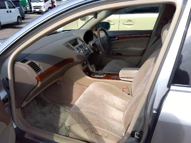 2002 Nissan Cima – thumbnail 3
