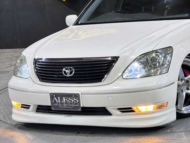 2005 Toyota Celsior – thumbnail 2