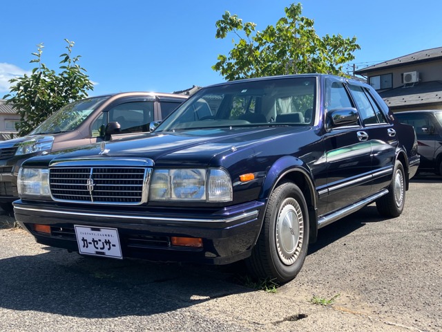 2000 Nissan Cedric Sedan
