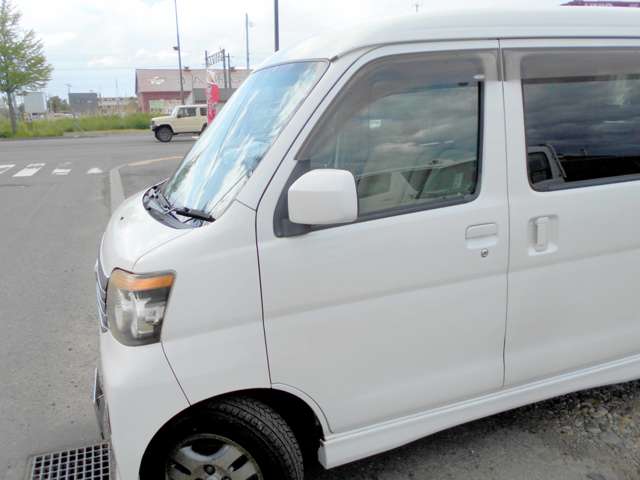 2010 Daihatsu Atrai Wagon – thumbnail 3