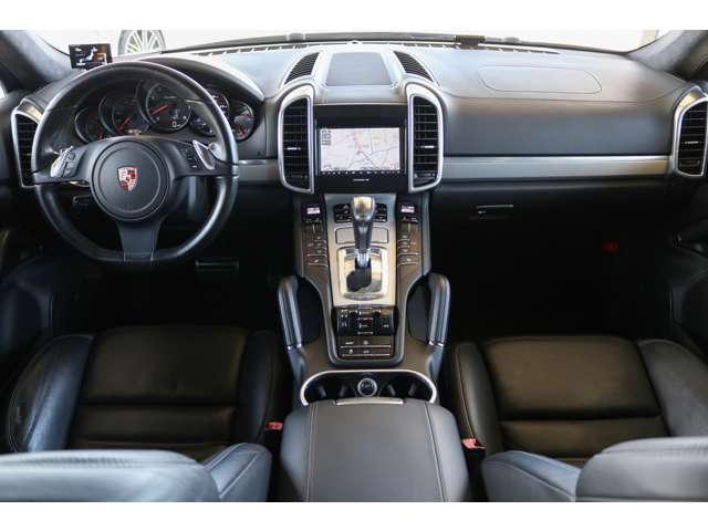 2010 Porsche Cayenne – thumbnail 4