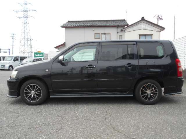 2005 Toyota Succeed – thumbnail 4