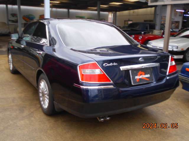1999 Nissan Cedric – thumbnail 4
