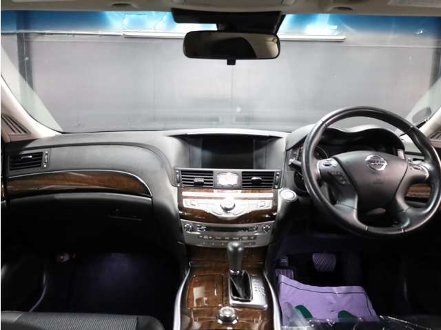 2009 Nissan Fuga – thumbnail 3