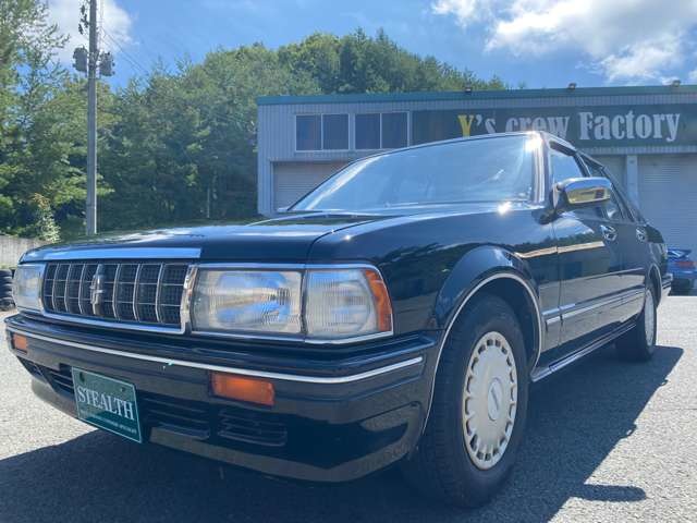 1990 Nissan Cedric Sedan