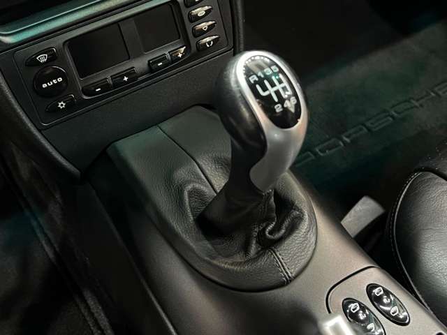 2000 Porsche 911 – thumbnail 2