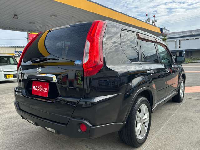 2010 Nissan X-Trail – thumbnail 2