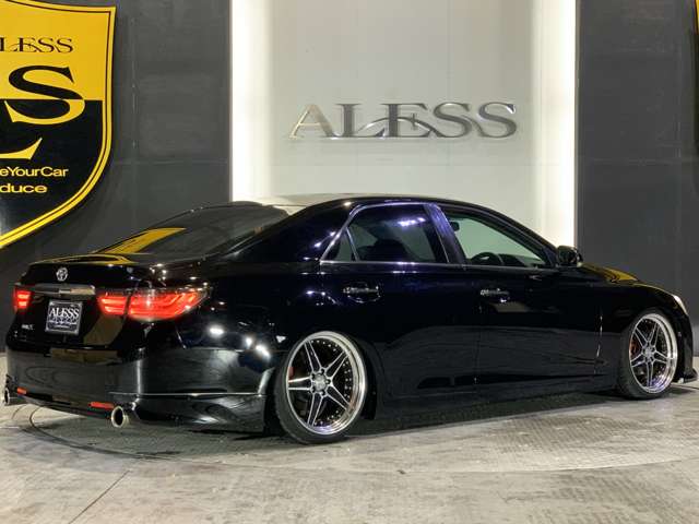 2009 Toyota Mark X – thumbnail 3