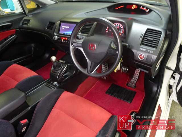 2007 Honda Civic Type R – thumbnail 4