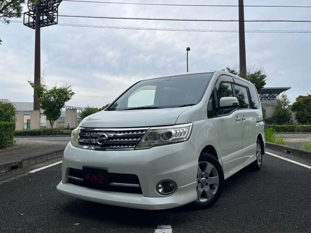 2010 Nissan Serena – thumbnail 2