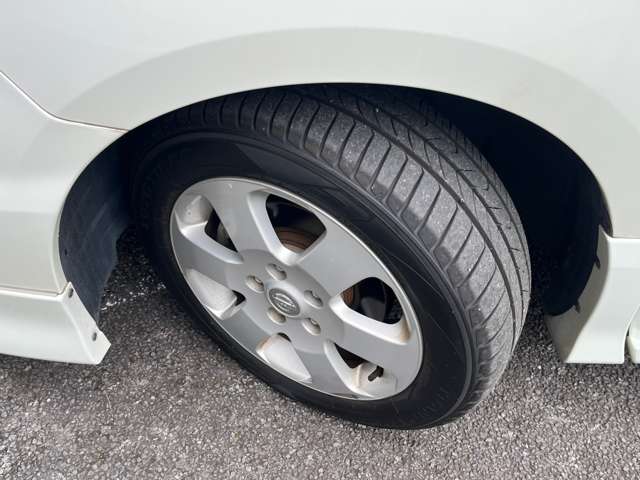 2010 Nissan Serena – thumbnail 3