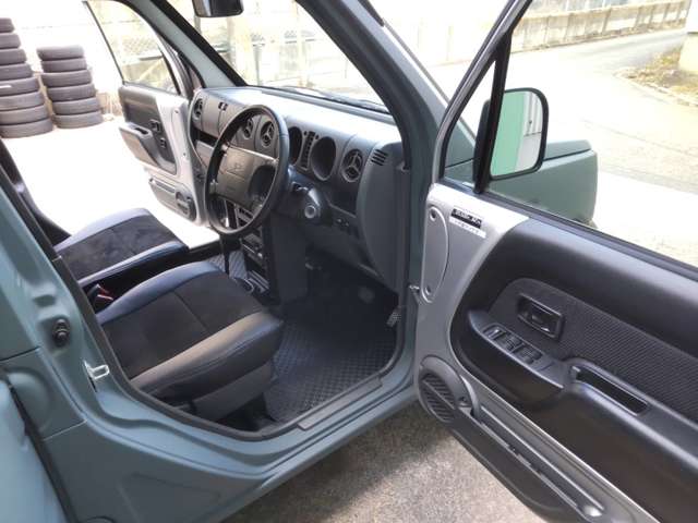 2001 Daihatsu Naked – thumbnail 3