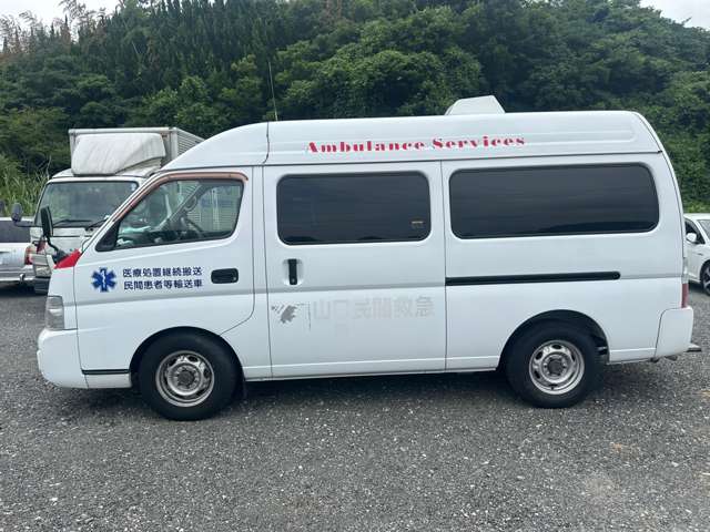 2004 Nissan Caravan – thumbnail 4