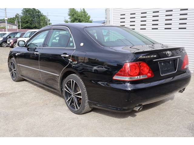 2004 Toyota Crown Athlete – thumbnail 4