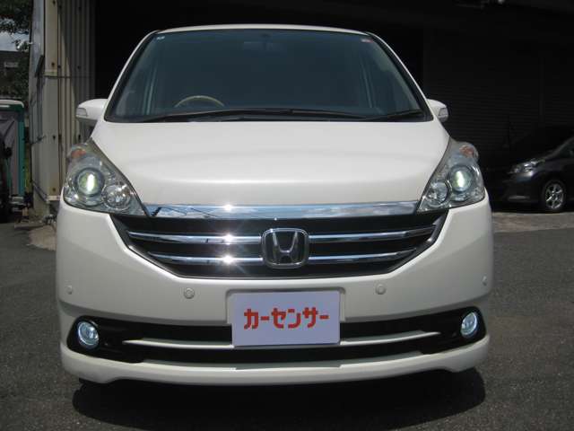 2008 Honda Stepwgn – thumbnail 2