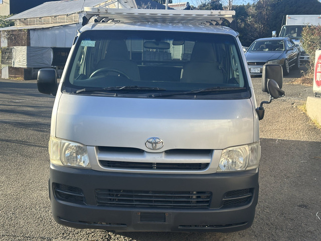 2006 Toyota Hiace – thumbnail 2