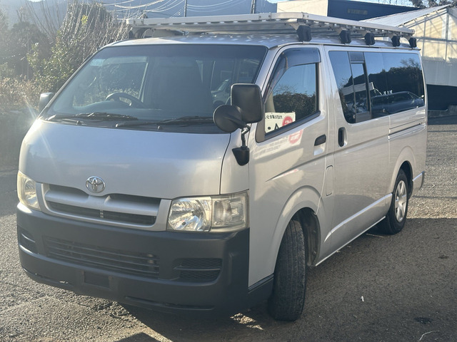 2006 Toyota Hiace – thumbnail 3