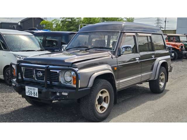 1990 Nissan Safari – thumbnail 2