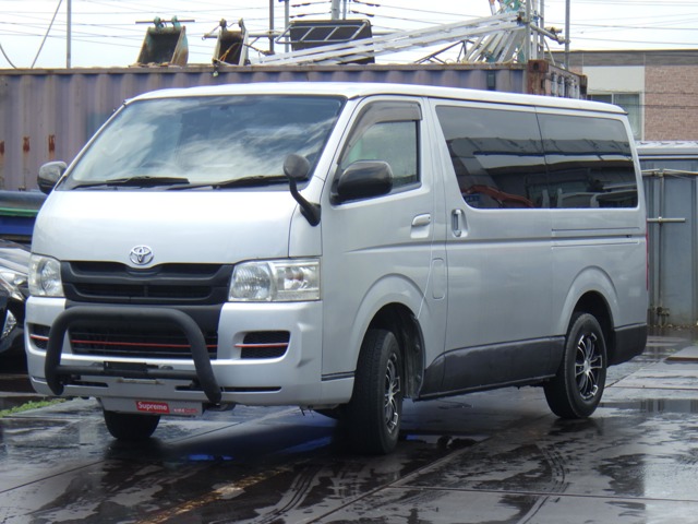 2008 Toyota Hiace – thumbnail 4