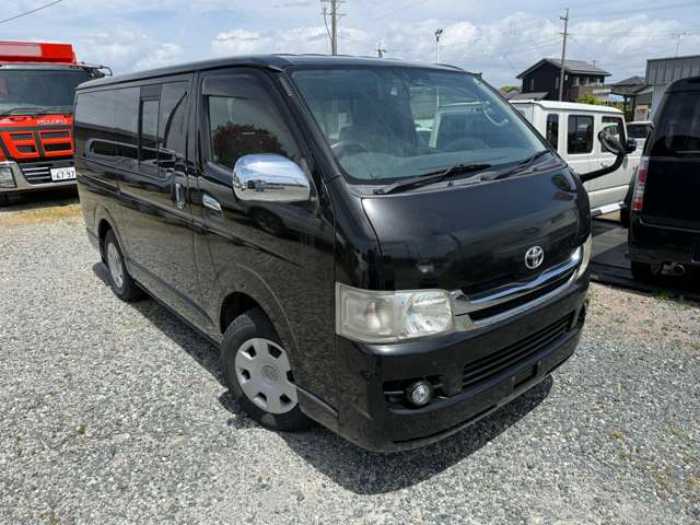 2008 Toyota Regius Ace – thumbnail 2