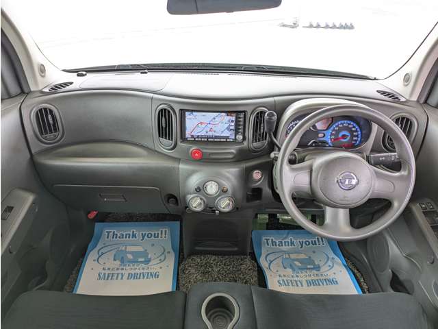 2009 Nissan Cube – thumbnail 2
