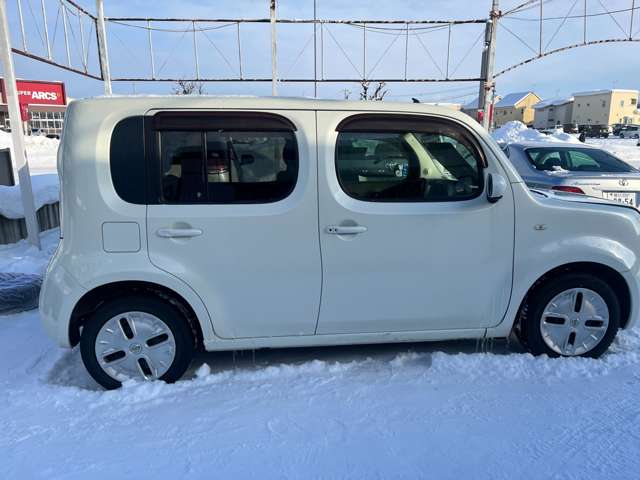 2009 Nissan Cube – thumbnail 4