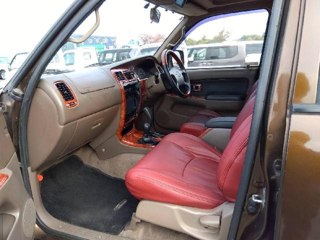 1997 Toyota Hilux Surf – thumbnail 3