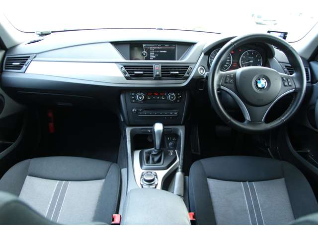 2011 BMW X1 – thumbnail 2