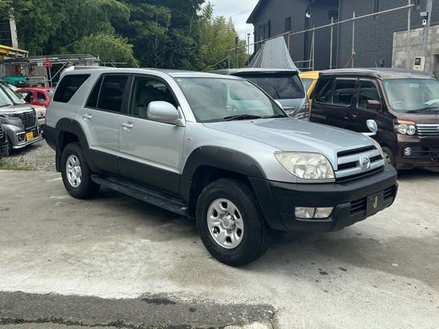 2005 Toyota Hilux Surf – thumbnail 3