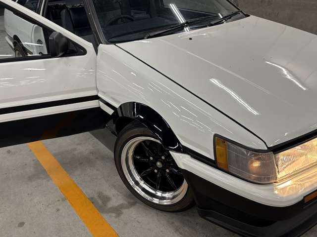 1984 Toyota Corolla Levin – thumbnail 3