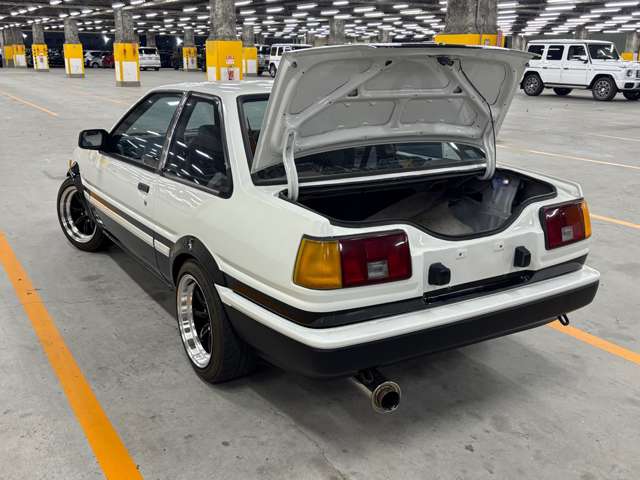 1984 Toyota Corolla Levin – thumbnail 4