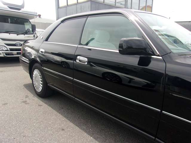 1997 Toyota Crown – thumbnail 4