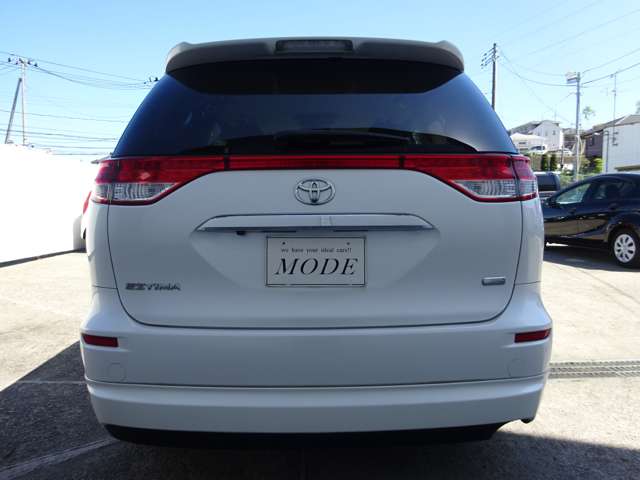 2009 Toyota Estima – thumbnail 3
