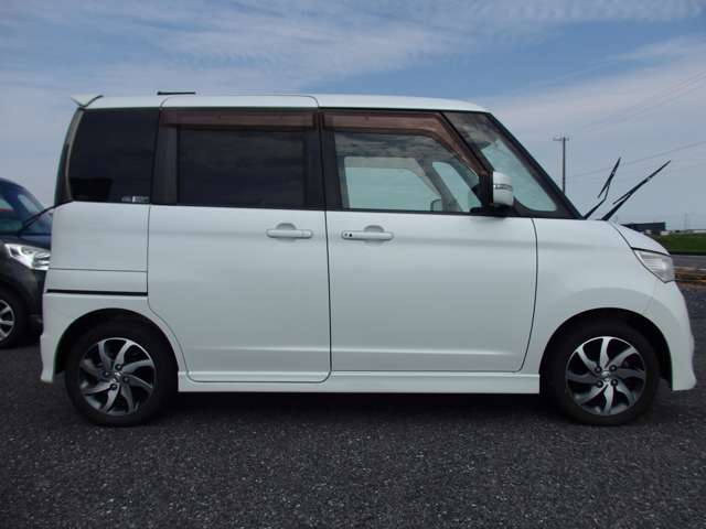 2010 Nissan Roox – thumbnail 4