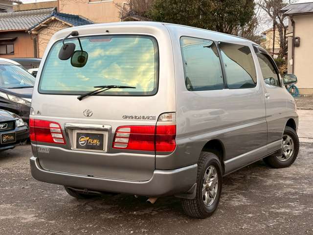 2001 Toyota Grand Hoace – thumbnail 4