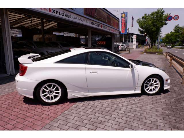 2005 Toyota Celica – thumbnail 4