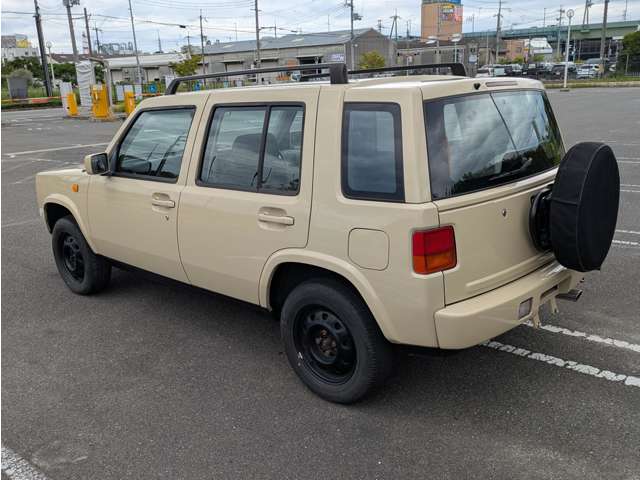 1996 Nissan Rasheen – thumbnail 3