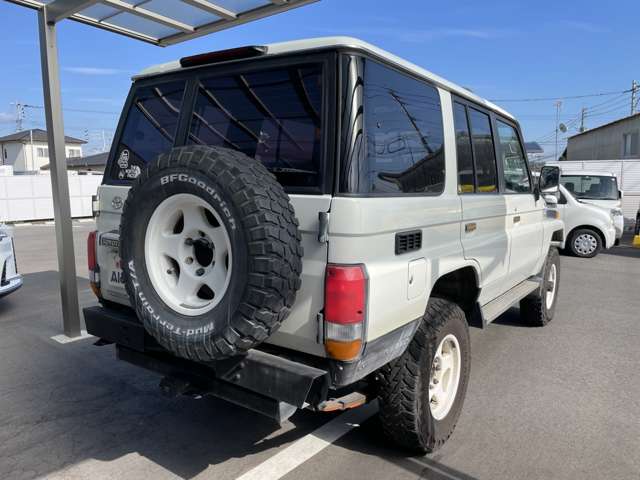 1997 Toyota Land Cruiser 70 – thumbnail 4