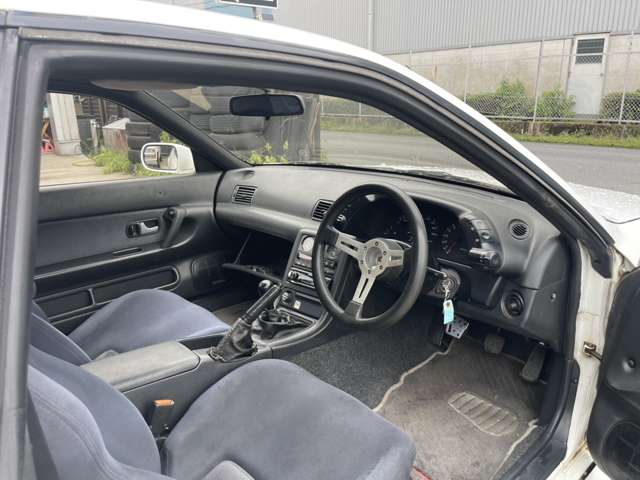 1993 Nissan Skyline GT-R – thumbnail 3