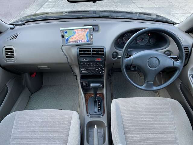 1995 Honda Integra Sedan – thumbnail 3