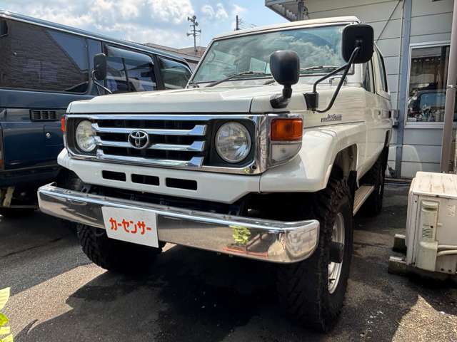 2001 Toyota Land Cruiser 70 – thumbnail 3