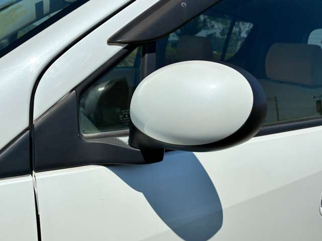 2010 Nissan Moco – thumbnail 3
