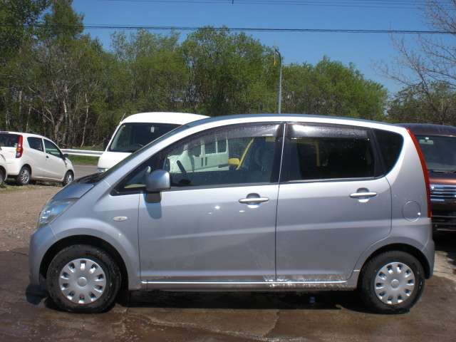 2009 Daihatsu Move – thumbnail 4