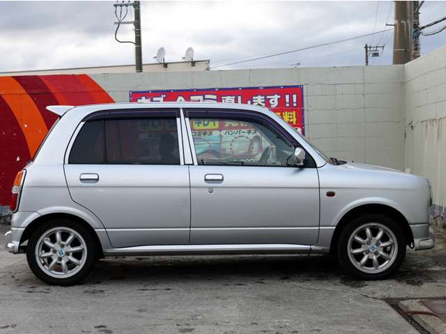 2004 Daihatsu Mira Gino – thumbnail 4