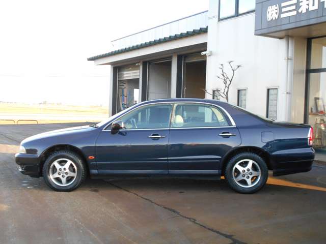 2002 Mitsubishi Diamante – thumbnail 4