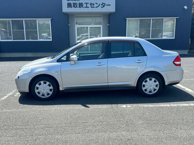 2005 Nissan Tiida Latio – thumbnail 4